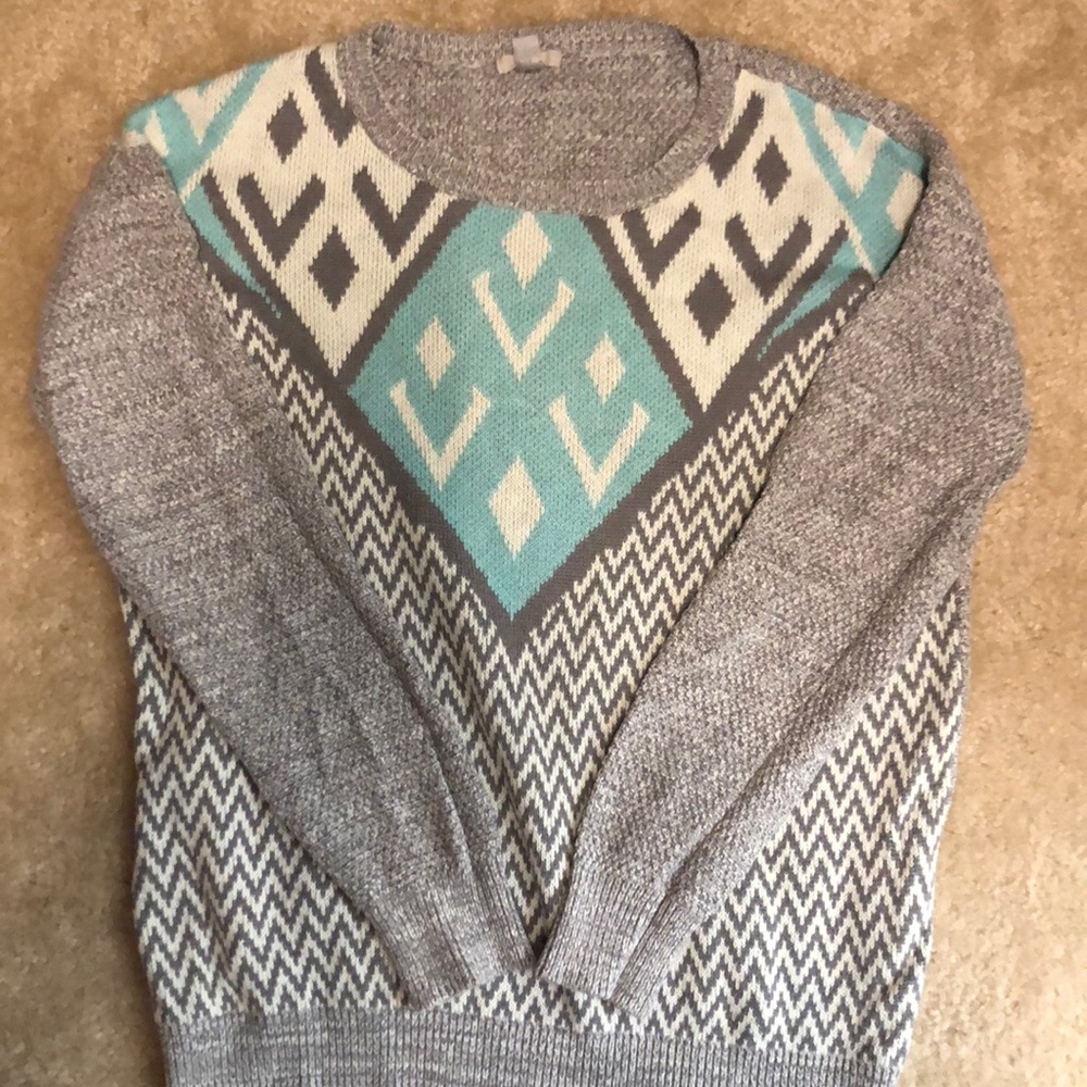 Pullover sweater
